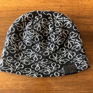 Loewe Black and White cashmere wool silk Beanie